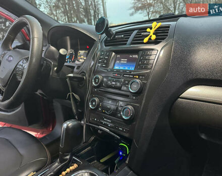 Красный Форд Эксплорер, объемом двигателя 3.5 л и пробегом 227 тыс. км за 16300 $, фото 40 на Automoto.ua