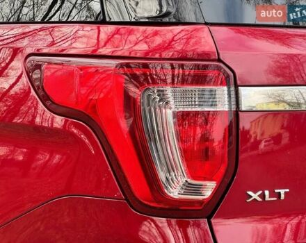 Красный Форд Эксплорер, объемом двигателя 3.5 л и пробегом 136 тыс. км за 19500 $, фото 15 на Automoto.ua