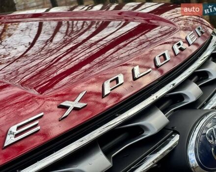 Красный Форд Эксплорер, объемом двигателя 3.5 л и пробегом 136 тыс. км за 19500 $, фото 4 на Automoto.ua