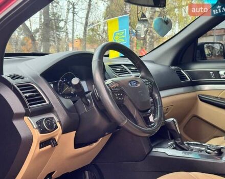 Красный Форд Эксплорер, объемом двигателя 3.5 л и пробегом 136 тыс. км за 19500 $, фото 26 на Automoto.ua