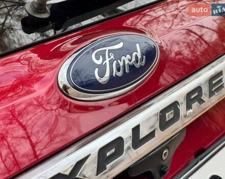 Красный Форд Эксплорер, объемом двигателя 3.5 л и пробегом 136 тыс. км за 19500 $, фото 17 на Automoto.ua