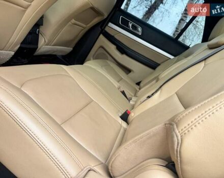 Красный Форд Эксплорер, объемом двигателя 3.5 л и пробегом 136 тыс. км за 19500 $, фото 39 на Automoto.ua