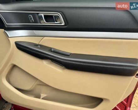 Красный Форд Эксплорер, объемом двигателя 3.5 л и пробегом 136 тыс. км за 19500 $, фото 50 на Automoto.ua