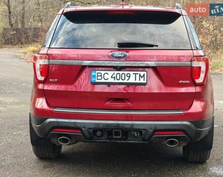 Красный Форд Эксплорер, объемом двигателя 3.5 л и пробегом 168 тыс. км за 20900 $, фото 4 на Automoto.ua