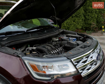 Форд Эксплорер 2018 в Кременце на Automoto.ua Красный Форд Эксплорер, объемом двигателя 3.5 л и пробегом 119 тыс. км за 26800 $, фото 35 на Automoto.ua