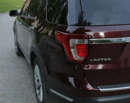 Форд Эксплорер 2018 в Кременце на Automoto.ua Красный Форд Эксплорер, объемом двигателя 3.5 л и пробегом 119 тыс. км за 26800 $, фото 4 на Automoto.ua