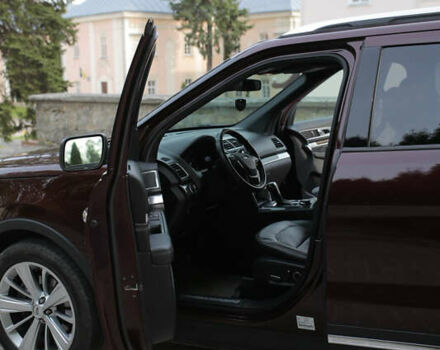 Форд Эксплорер 2018 в Кременце на Automoto.ua Красный Форд Эксплорер, объемом двигателя 3.5 л и пробегом 119 тыс. км за 26800 $, фото 8 на Automoto.ua