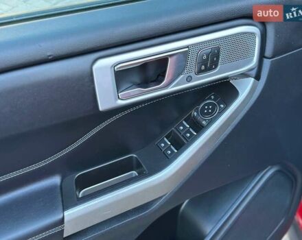 Форд Експлорер 2021 у Луцьку на Automoto.ua Червоний Форд Експлорер, об'ємом двигуна 2.26 л та пробігом 158 тис. км за 24000 $, фото 13 на Automoto.ua