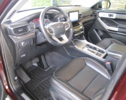 Красный Форд Эксплорер, объемом двигателя 2.3 л и пробегом 15 тыс. км за 16900 $, фото 9 на Automoto.ua