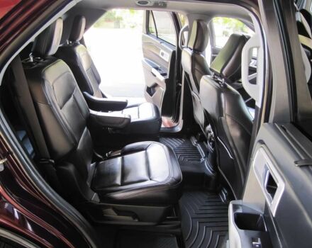 Красный Форд Эксплорер, объемом двигателя 2.3 л и пробегом 15 тыс. км за 16900 $, фото 10 на Automoto.ua