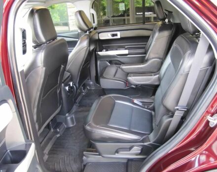 Красный Форд Эксплорер, объемом двигателя 2.3 л и пробегом 15 тыс. км за 16900 $, фото 11 на Automoto.ua