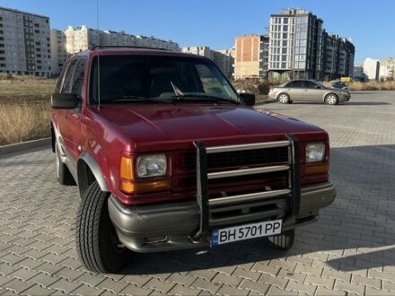 Форд Эксплорер 1994 в Николаеве на Automoto.ua Красный Форд Эксплорер, объемом двигателя 4 л и пробегом 300 тыс. км за 3400 $, фото 1 на Automoto.ua