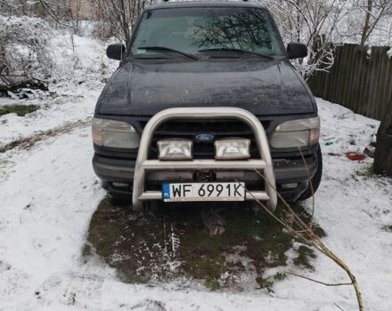 Красный Форд Эксплорер, объемом двигателя 5 л и пробегом 1 тыс. км за 2100 $, фото 1 на Automoto.ua