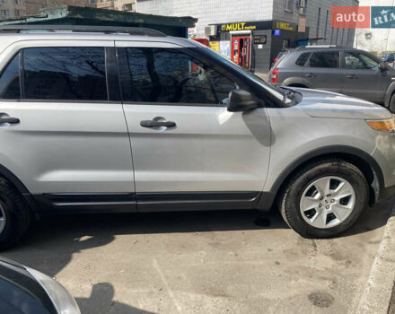 Форд Эксплорер, объемом двигателя 2 л и пробегом 256 тыс. км за 10350 $, фото 6 на Automoto.ua