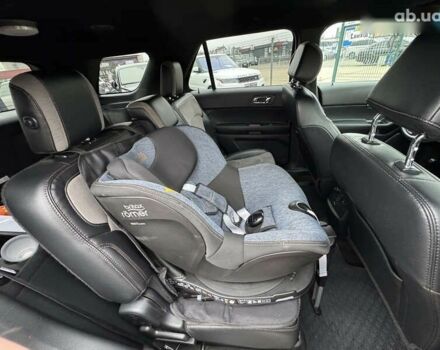 Форд Эксплорер, объемом двигателя 3.7 л и пробегом 272 тыс. км за 17990 $, фото 26 на Automoto.ua