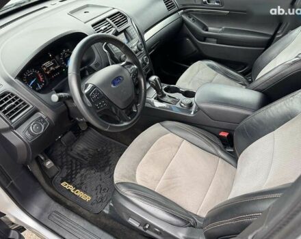 Форд Эксплорер, объемом двигателя 3.7 л и пробегом 272 тыс. км за 17990 $, фото 12 на Automoto.ua