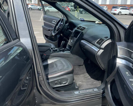 Форд Эксплорер, объемом двигателя 3.5 л и пробегом 180 тыс. км за 22500 $, фото 10 на Automoto.ua