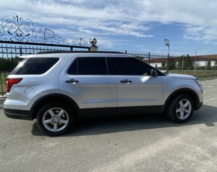 Сірий Форд Експлорер, об'ємом двигуна 3.5 л та пробігом 214 тис. км за 18000 $, фото 2 на Automoto.ua