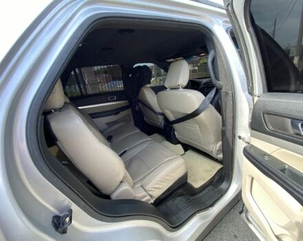 Сірий Форд Експлорер, об'ємом двигуна 3.5 л та пробігом 214 тис. км за 18000 $, фото 7 на Automoto.ua