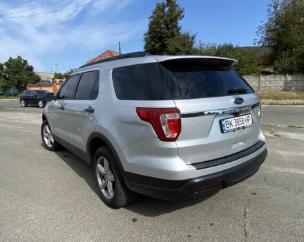 Сірий Форд Експлорер, об'ємом двигуна 3.5 л та пробігом 214 тис. км за 18000 $, фото 3 на Automoto.ua