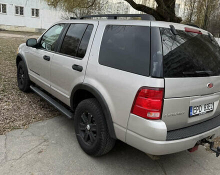 Сірий Форд Експлорер, об'ємом двигуна 4 л та пробігом 225 тис. км за 11000 $, фото 6 на Automoto.ua