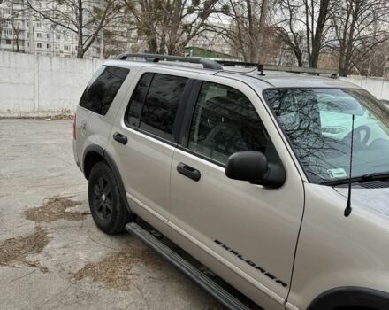 Серый Форд Эксплорер, объемом двигателя 4 л и пробегом 3 тыс. км за 9900 $, фото 3 на Automoto.ua