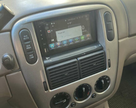 Форд Эксплорер 2003 в Киеве на Automoto.ua Серый Форд Эксплорер, объемом двигателя 4 л и пробегом 220 тыс. км за 13000 $, фото 1 на Automoto.ua