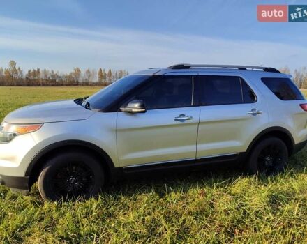 Сірий Форд Експлорер, об'ємом двигуна 2 л та пробігом 148 тис. км за 14100 $, фото 23 на Automoto.ua