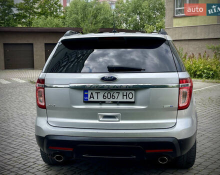 Серый Форд Эксплорер, объемом двигателя 3.5 л и пробегом 219 тыс. км за 15850 $, фото 10 на Automoto.ua