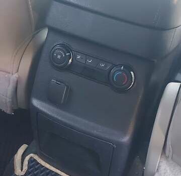 Серый Форд Эксплорер, объемом двигателя 3.5 л и пробегом 213 тыс. км за 14555 $, фото 11 на Automoto.ua