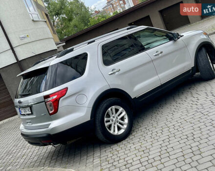 Серый Форд Эксплорер, объемом двигателя 3.5 л и пробегом 219 тыс. км за 15850 $, фото 9 на Automoto.ua