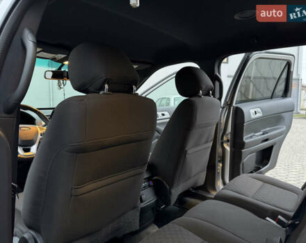 Серый Форд Эксплорер, объемом двигателя 3.5 л и пробегом 200 тыс. км за 12999 $, фото 35 на Automoto.ua