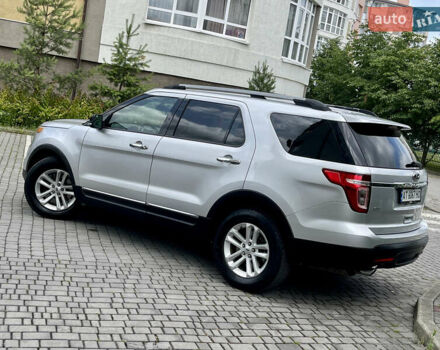 Серый Форд Эксплорер, объемом двигателя 3.5 л и пробегом 219 тыс. км за 15850 $, фото 14 на Automoto.ua