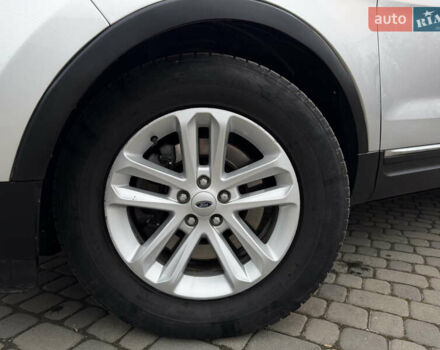 Серый Форд Эксплорер, объемом двигателя 3.5 л и пробегом 200 тыс. км за 12999 $, фото 17 на Automoto.ua