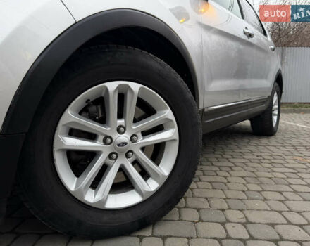 Серый Форд Эксплорер, объемом двигателя 3.5 л и пробегом 200 тыс. км за 12999 $, фото 18 на Automoto.ua