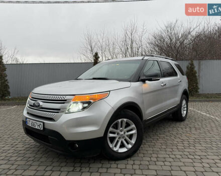 Серый Форд Эксплорер, объемом двигателя 3.5 л и пробегом 200 тыс. км за 12999 $, фото 6 на Automoto.ua