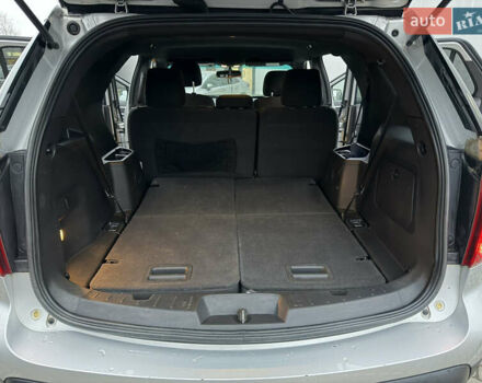 Серый Форд Эксплорер, объемом двигателя 3.5 л и пробегом 200 тыс. км за 12999 $, фото 29 на Automoto.ua