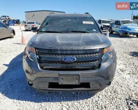 Серый Форд Эксплорер, объемом двигателя 3.5 л и пробегом 137 тыс. км за 3000 $, фото 4 на Automoto.ua