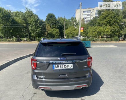 Серый Форд Эксплорер, объемом двигателя 3.5 л и пробегом 289 тыс. км за 15999 $, фото 5 на Automoto.ua