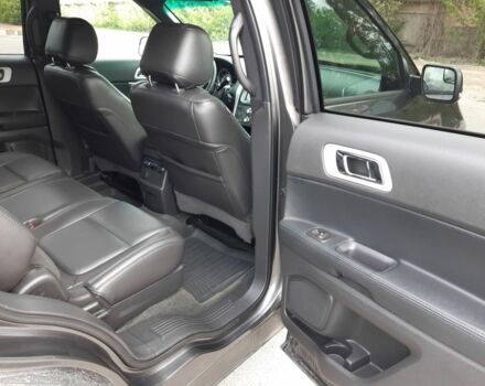 Сірий Форд Експлорер, об'ємом двигуна 3.5 л та пробігом 145 тис. км за 15500 $, фото 6 на Automoto.ua