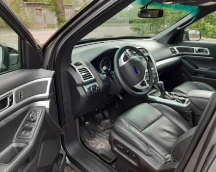 Сірий Форд Експлорер, об'ємом двигуна 3.5 л та пробігом 145 тис. км за 15500 $, фото 2 на Automoto.ua