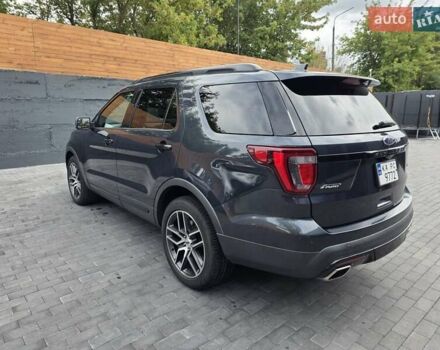 Серый Форд Эксплорер, объемом двигателя 3.5 л и пробегом 263 тыс. км за 16200 $, фото 13 на Automoto.ua