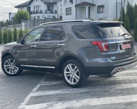 Серый Форд Эксплорер, объемом двигателя 3.5 л и пробегом 178 тыс. км за 19600 $, фото 2 на Automoto.ua