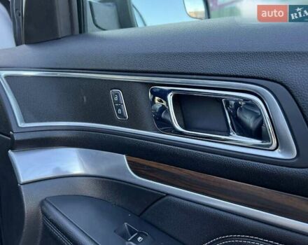 Сірий Форд Експлорер, об'ємом двигуна 3.5 л та пробігом 192 тис. км за 20900 $, фото 37 на Automoto.ua