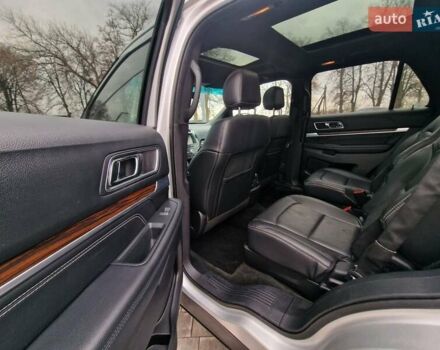 Серый Форд Эксплорер, объемом двигателя 2.26 л и пробегом 235 тыс. км за 14950 $, фото 31 на Automoto.ua