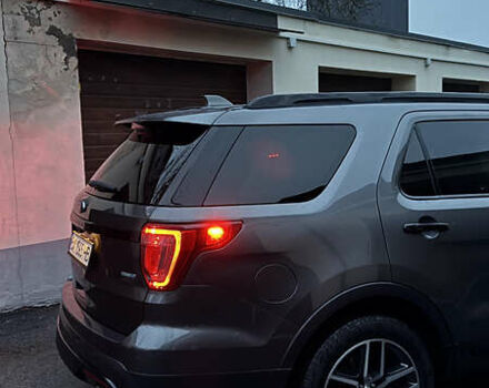 Серый Форд Эксплорер, объемом двигателя 3.5 л и пробегом 180 тыс. км за 17500 $, фото 10 на Automoto.ua