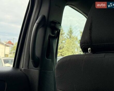 Сірий Форд Експлорер, об'ємом двигуна 3.72 л та пробігом 137 тис. км за 16000 $, фото 49 на Automoto.ua