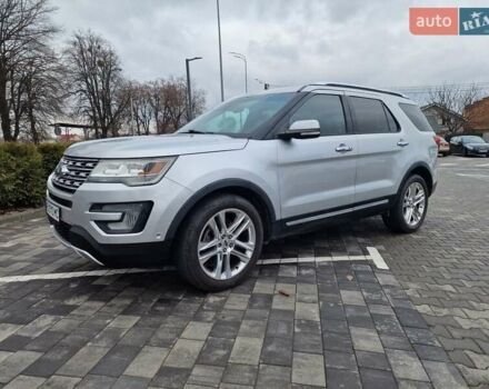 Серый Форд Эксплорер, объемом двигателя 2.26 л и пробегом 235 тыс. км за 14950 $, фото 5 на Automoto.ua