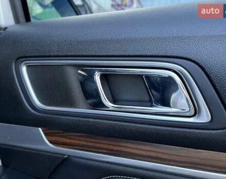 Сірий Форд Експлорер, об'ємом двигуна 3.5 л та пробігом 192 тис. км за 20900 $, фото 56 на Automoto.ua