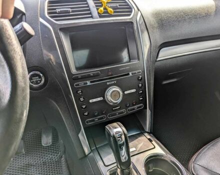 Серый Форд Эксплорер, объемом двигателя 3.5 л и пробегом 184 тыс. км за 18000 $, фото 18 на Automoto.ua